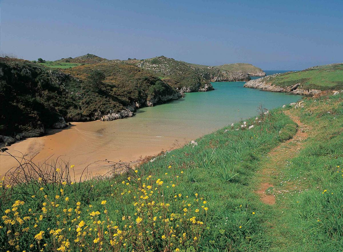 De Llanes a Ribadesella: de ruta por Asturias